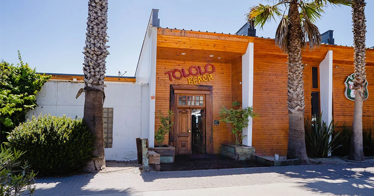 Tololo Beach