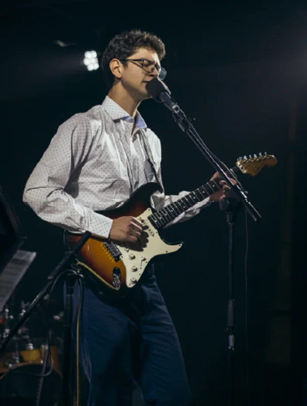 Músicos Emergentes. Max Prieto en vivo.
