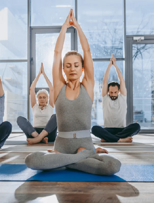 Yoga 10:30 avanzado (lunes, miercoles y viernes.)