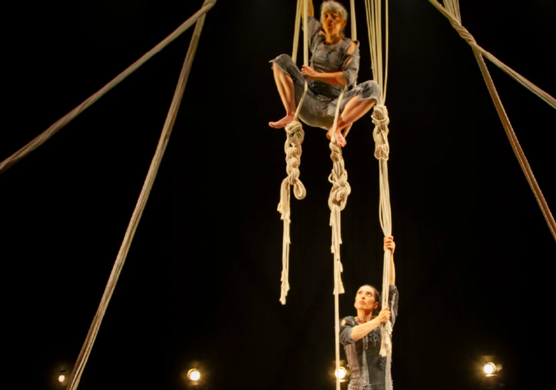 Artes circenses: “Mujeres que tejen en el aire”