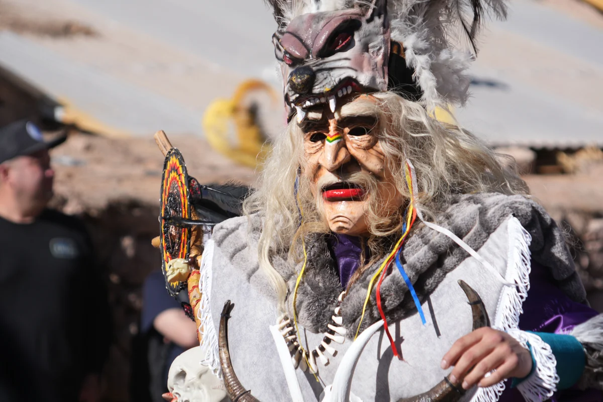 Muestra artística "Ayquina: devoción en movimiento"