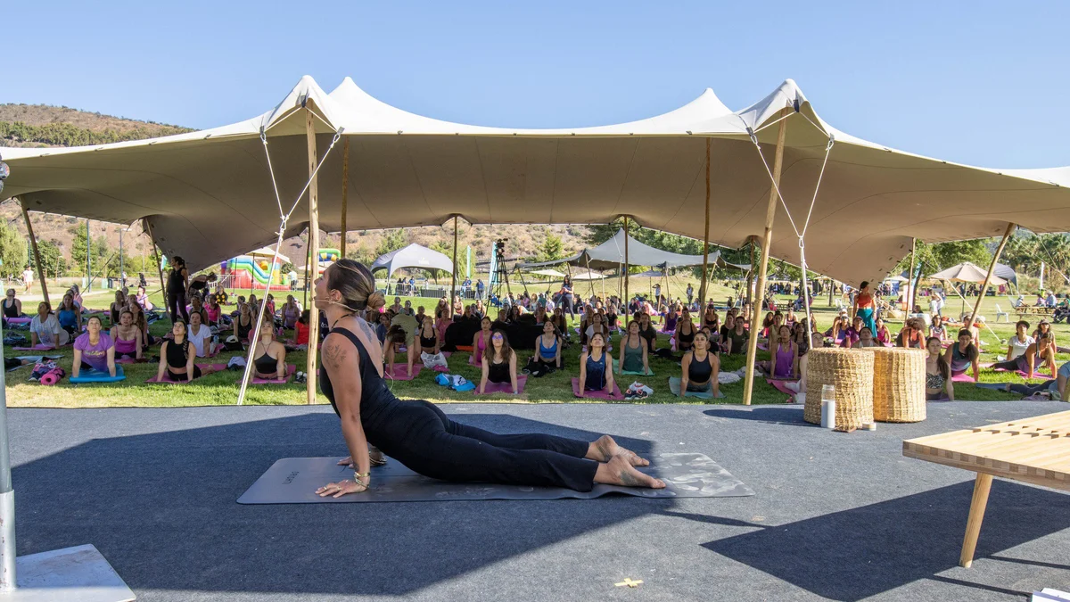 Yoga y meditación para promover el autocuidado