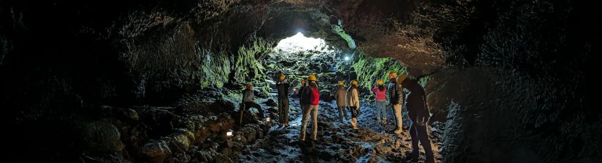 Tour Cuevas Volcánicas en el Volcán Villarrica | Pucón