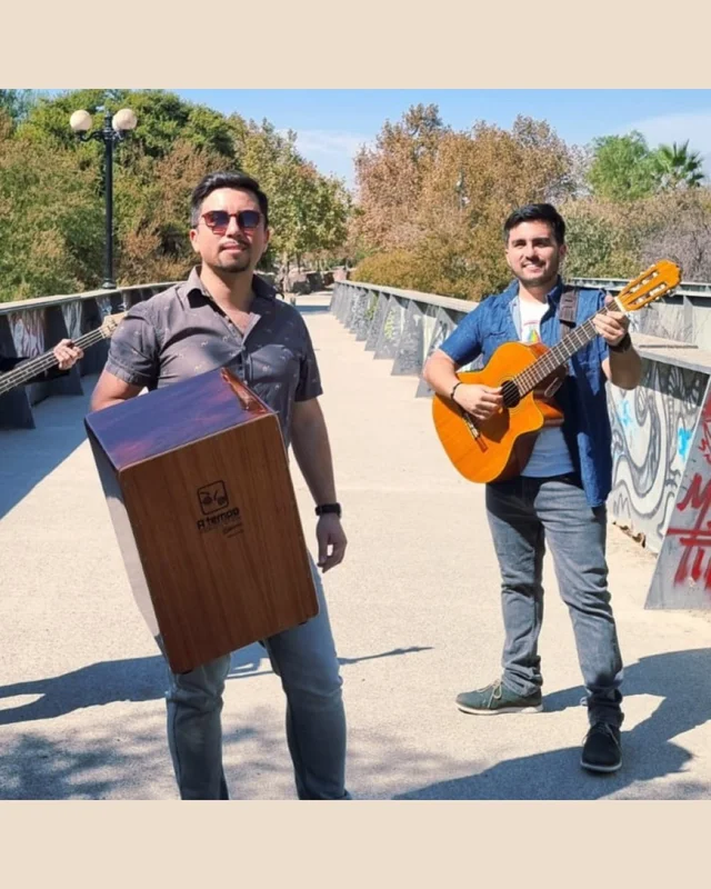 Dejota Jimenez En El Mesón Nerudiano