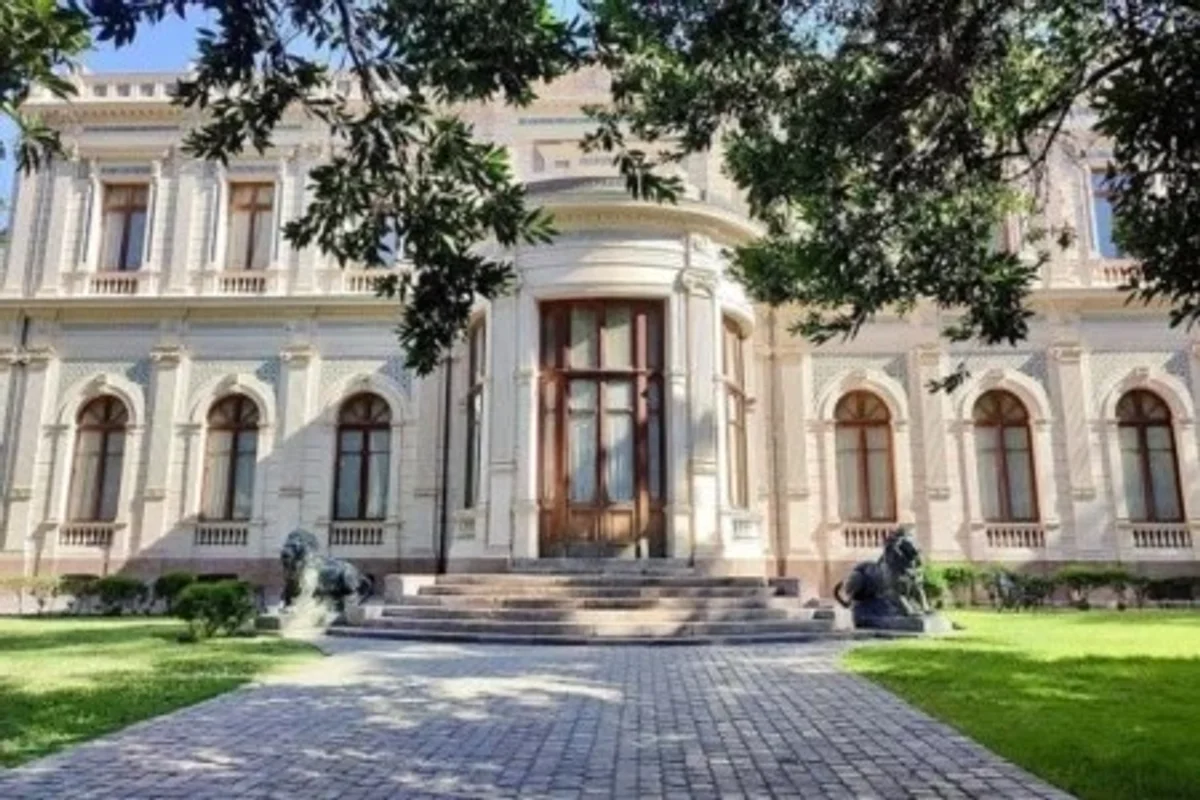 VITACURA Y EL ARTE "Palacio Cousiño" (SEPTIEMBRE)