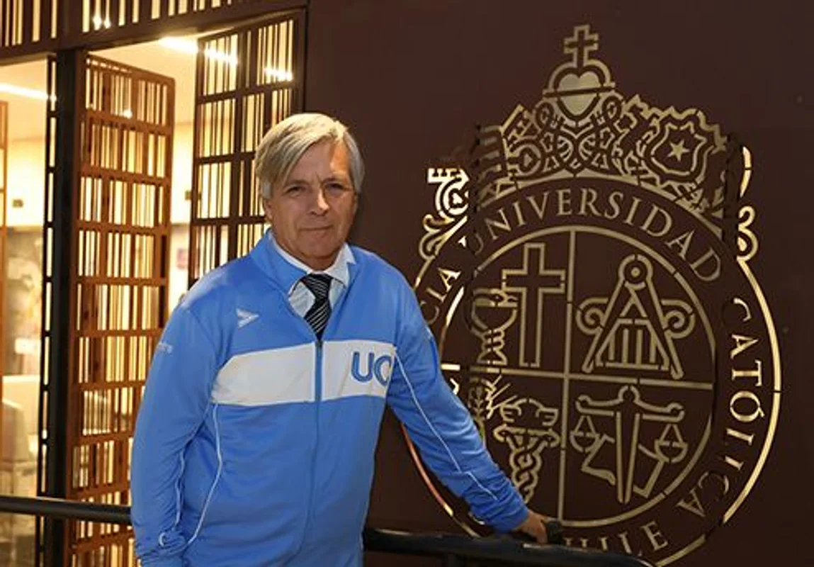 Charla “Deporte: creador de valor”, con Harold Mayne-Nicholls, director de Deportes UC