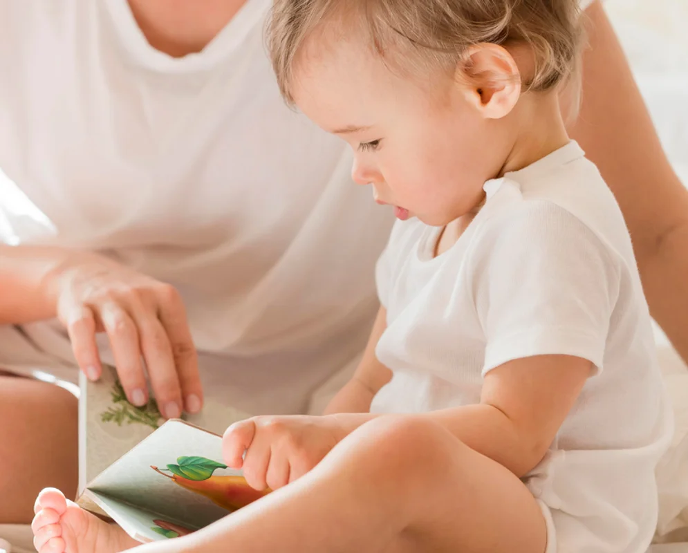 Leele a tu bebe: taller para padres y/o cuidadores de niños de 0 a 3 años