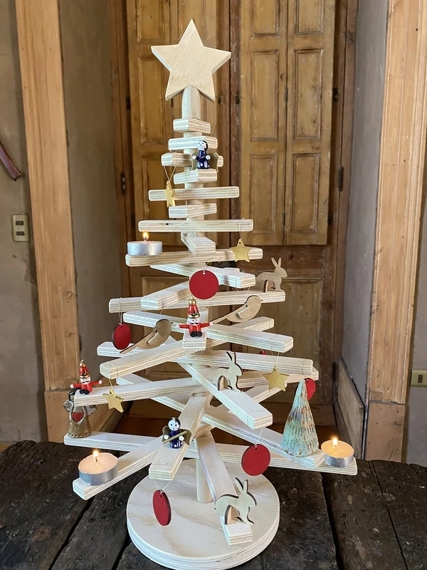 Taller árbol de Navidad