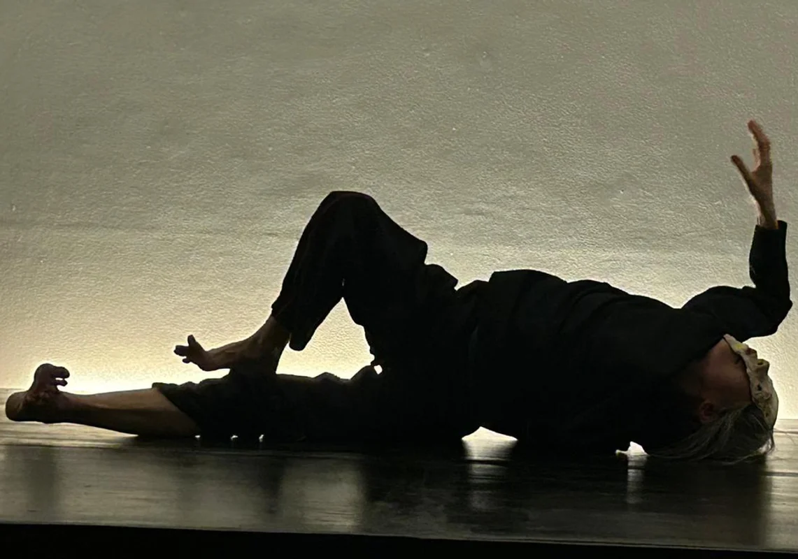 Obra danza butoh Black Moon