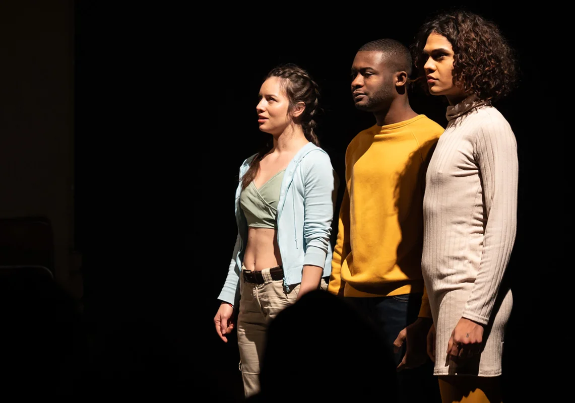 Obra de teatro "Ser Extranjer@ en Chile" llega a Valparaíso
